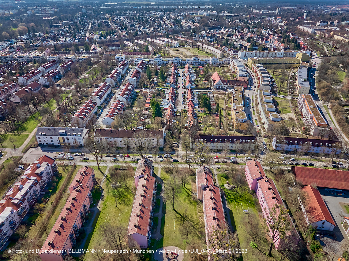 21.03.2023 - Luftbilder von der Baustelle Maikäfersiedlung in Berg am Laim
